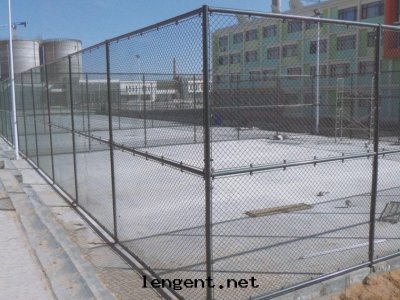 铁(tiě)丝(sī)网(wǎng)護欄