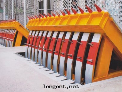 電(diàn)動(dòng)路障機(jī)